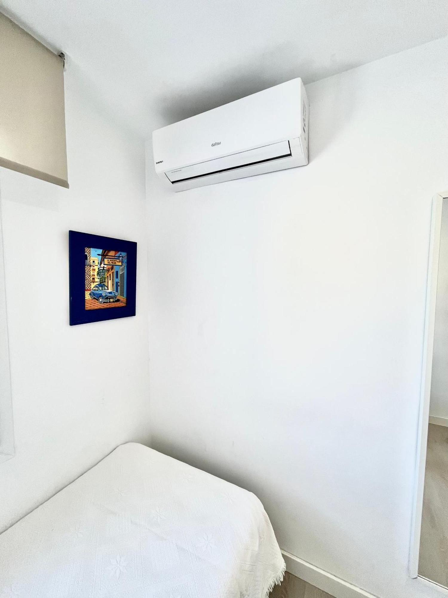 Apartamento De Playa Reformado Rincón de la Victoria Екстериор снимка